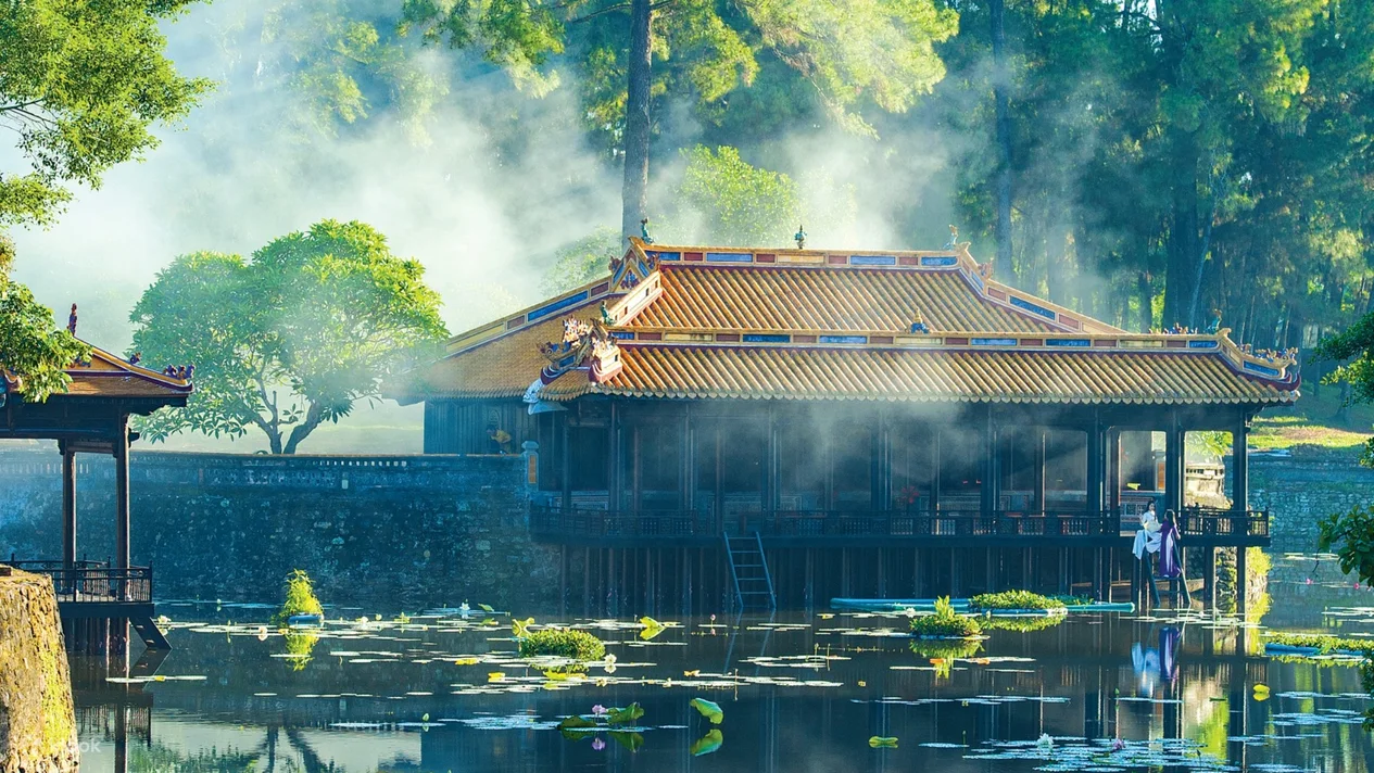 [SALE] Tour Tham Quan Huế từ Đà Nẵng với Hướng Dẫn Viên Tiếng Việt